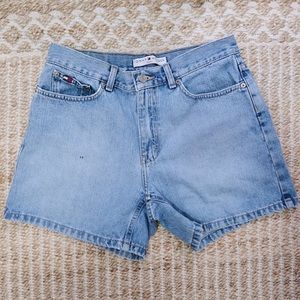 Vintage Tommy Hilfiger Highwaisted Denim Shorts